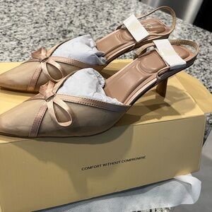 Slingback Pointed-Toe Mid Heel in Nude